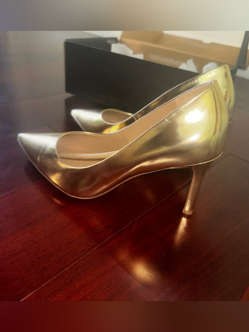 Naturalizer Metallic Gold Pointed Toe Mid-Heel Pumps